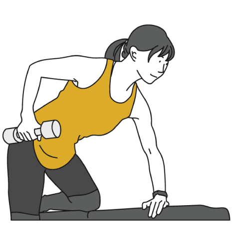 筋トレをしている女性